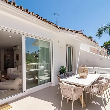 Fully Renovated Scandinavian Style 2 Bed In The Heart Of Puerto Banus Holiday home